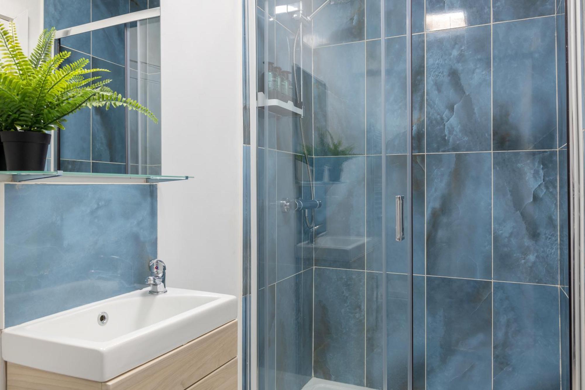 Modern In Arnold Centre Apartment Nottingham